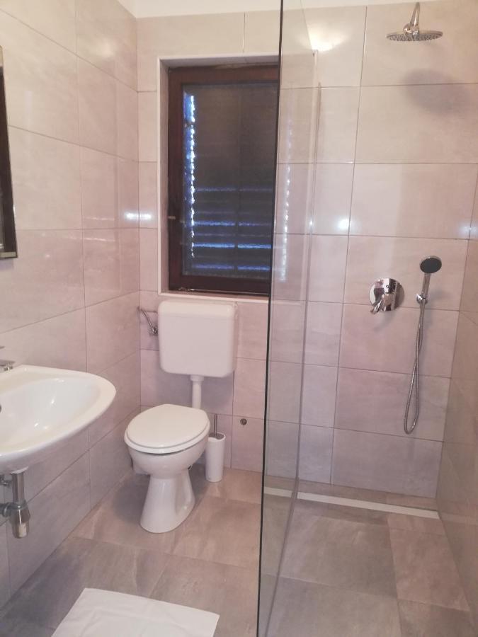 Vito Apartment Pula Ngoại thất bức ảnh
